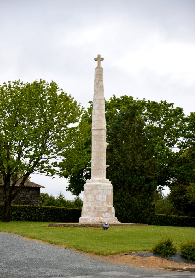 Croix hosannière de Saint-Christophe-sur-Roc
