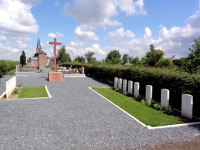 Croix-Caluyau (Nord, Fr) Cimetière, Memorial des anglais CWGC