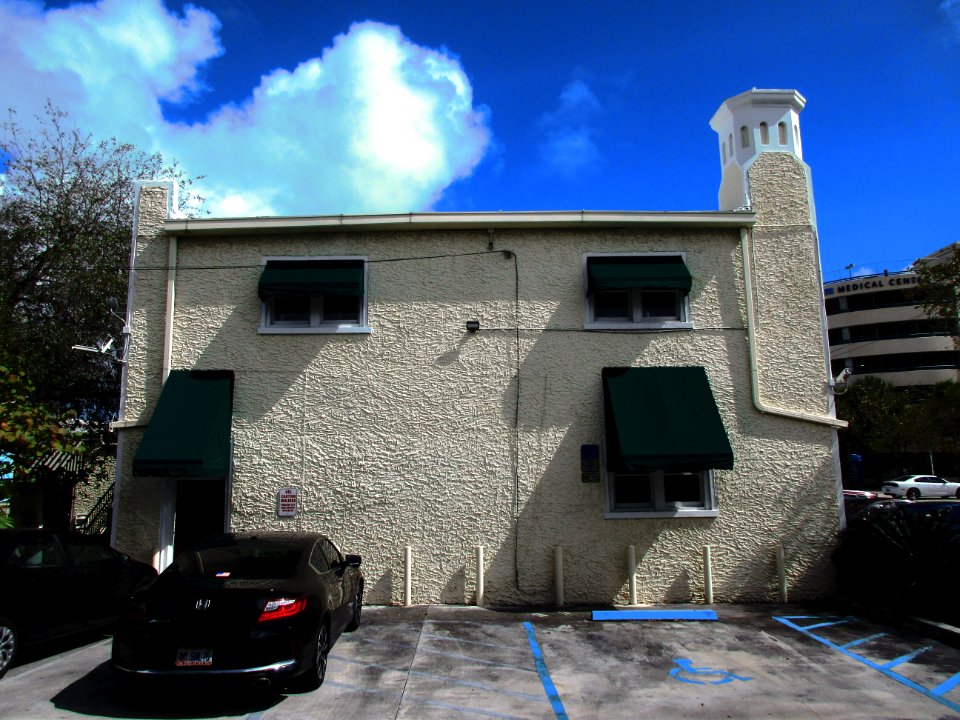 Croissant Park Administration Building-from west stylized 