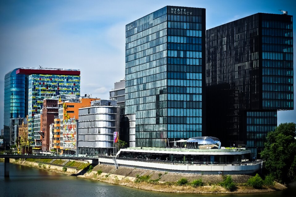 Building modern city