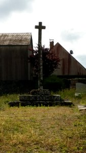 Croix de cimetière de Villeneuve-sur-Auvers - 01