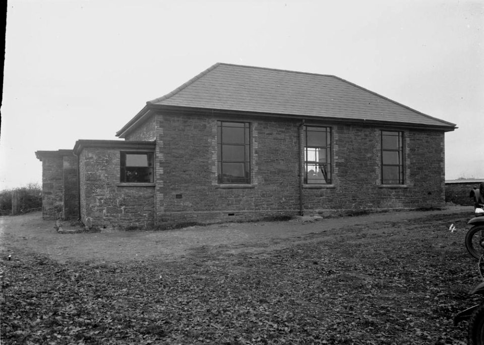 Crickadarn school (1293390)
