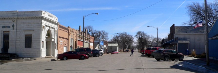 Creston, Nebraska Pine Street from W 1