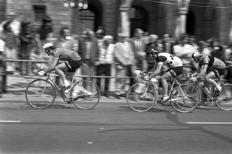 Criterium om Nederlands merkenkampioenschap Wielrennen amateurs te Rotterdam, pl, Bestanddeelnr 925-7405