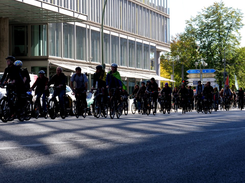 Critical Mass in support of the Hambach Forest Occupation Berlin 30-9-2018 15