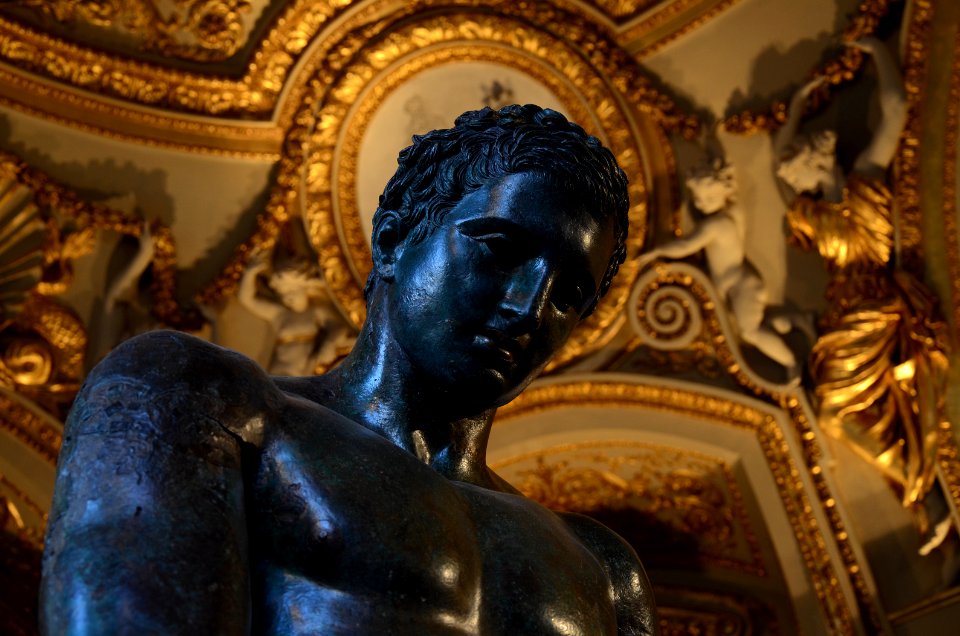 Croatian Apoxyomenos Louvre 25112012 02
