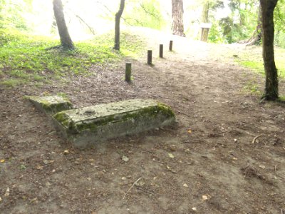 Craonne (Aisne) Vieux Craonne, reste du cimetière