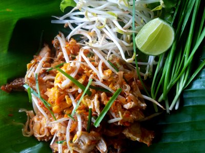 Crispy pork phat thai - Chiang Rai - 2017-07-01 (002)