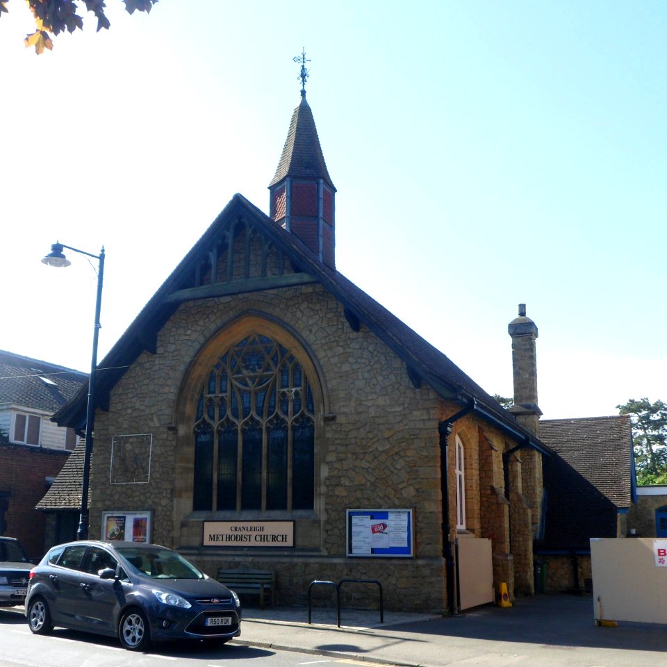 Cranleigh Methodist Church, High Street, Cranleigh (May 2014) (2)