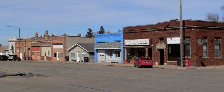 Creston, Nebraska Pine Street from SE 2