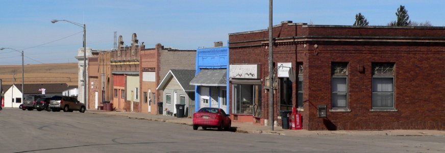 Creston, Nebraska Pine Street from SE 1