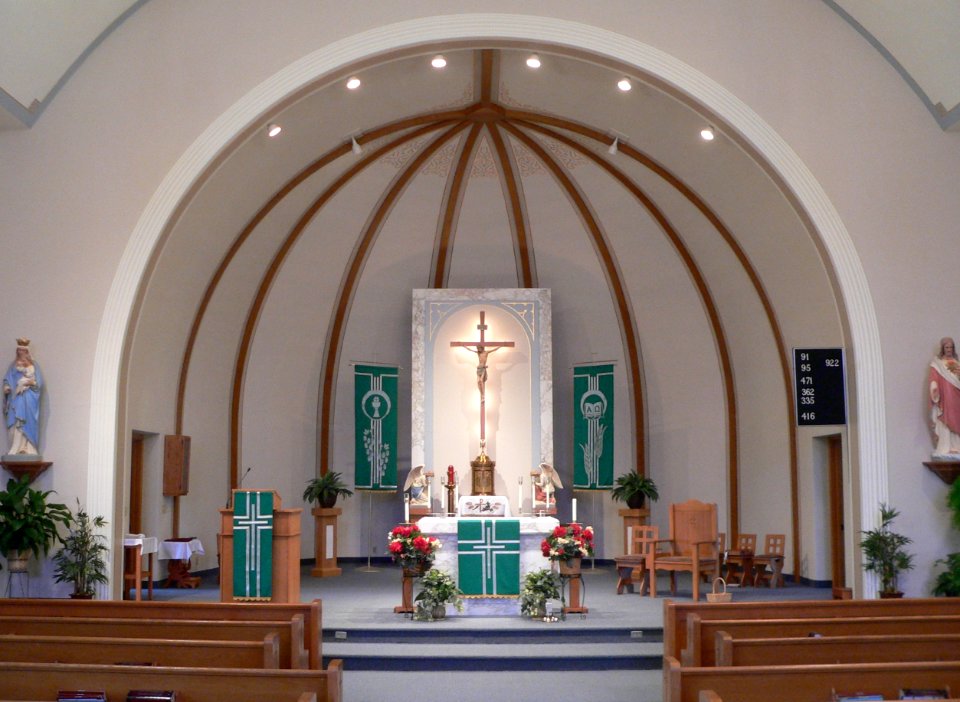 Crofton, NE St. Rose of Lima interior 4