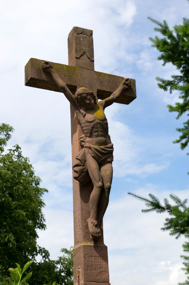 Jesus christ sculpture christ