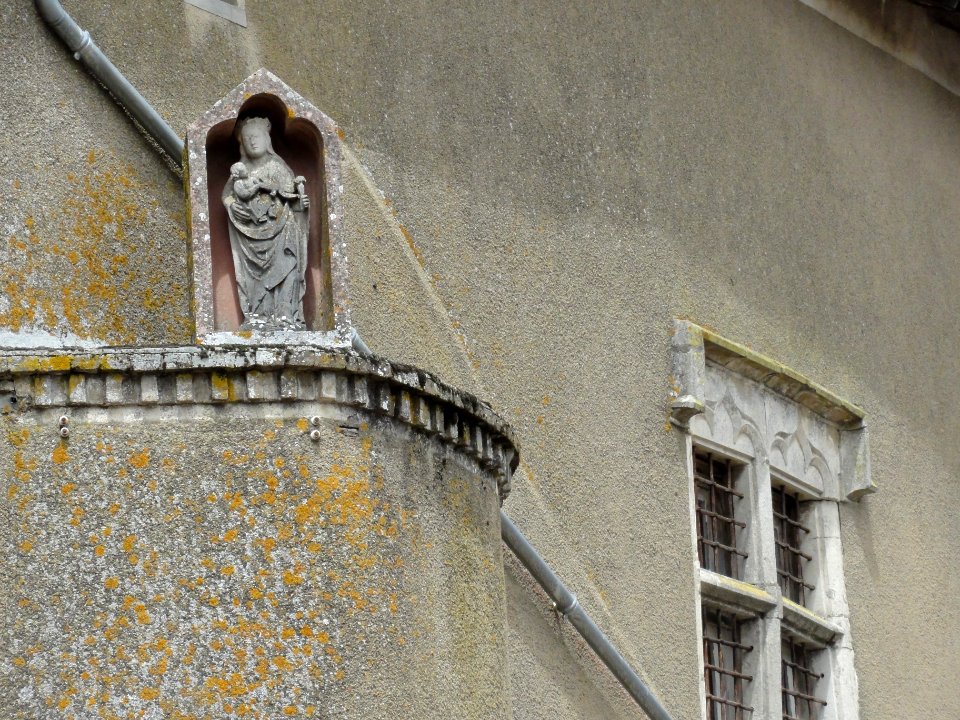 Crantenoy (M-et-M) détail ferme, niche et statue