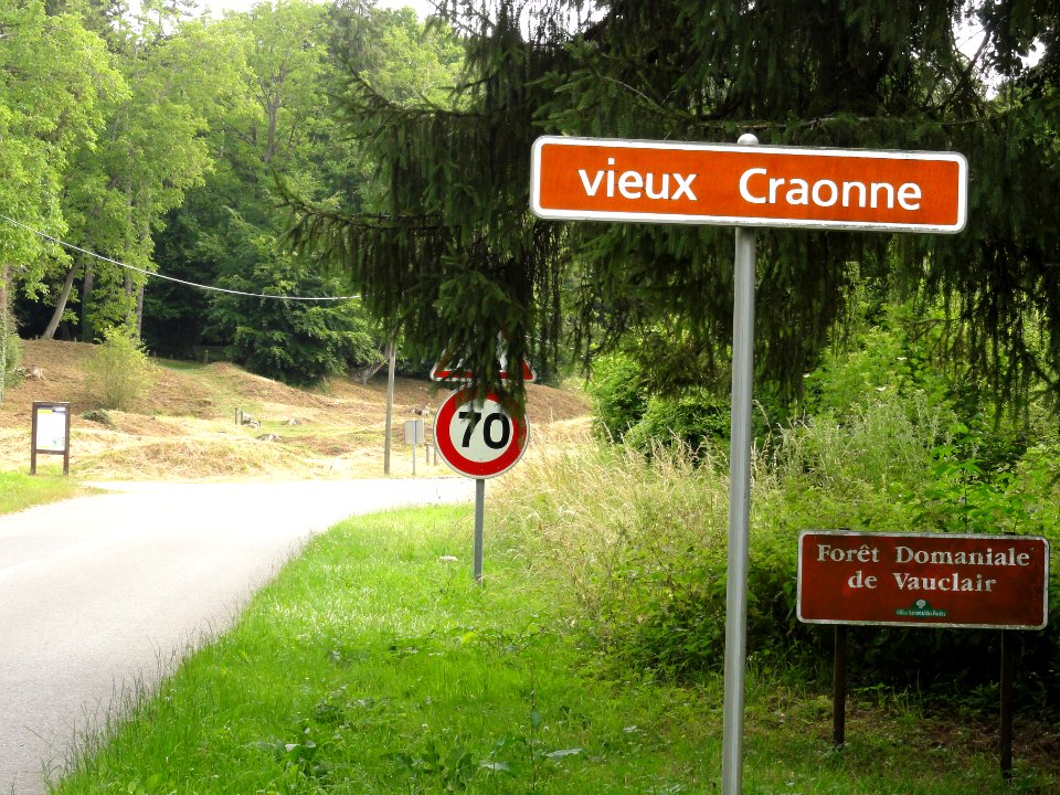 Craonne (Aisne) Vieux Craonne, panneau d'entrée