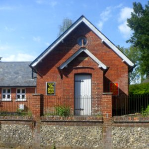 Crawley Gospel Hall, Peach Hill Lane, Crawley, Hampshire (May 2021) (4)