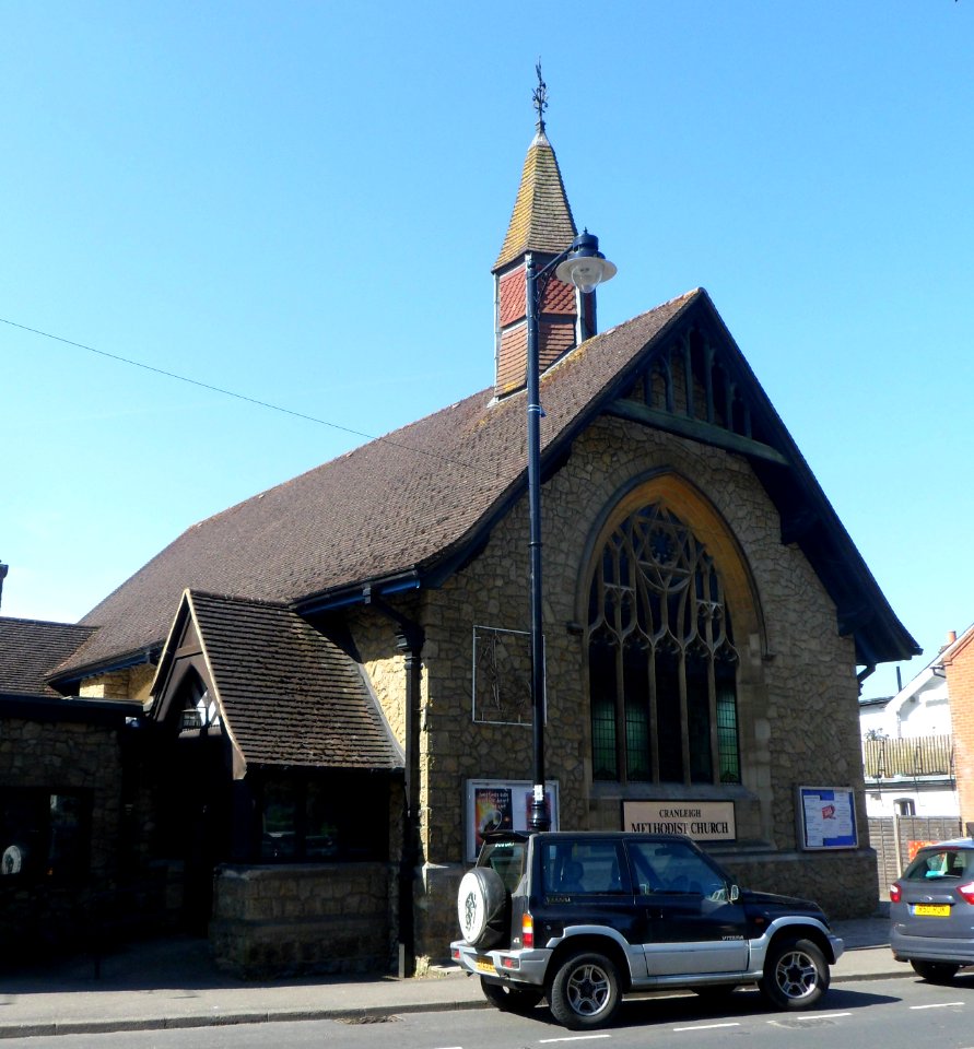 Cranleigh Methodist Church, High Street, Cranleigh (May 2014) (1)