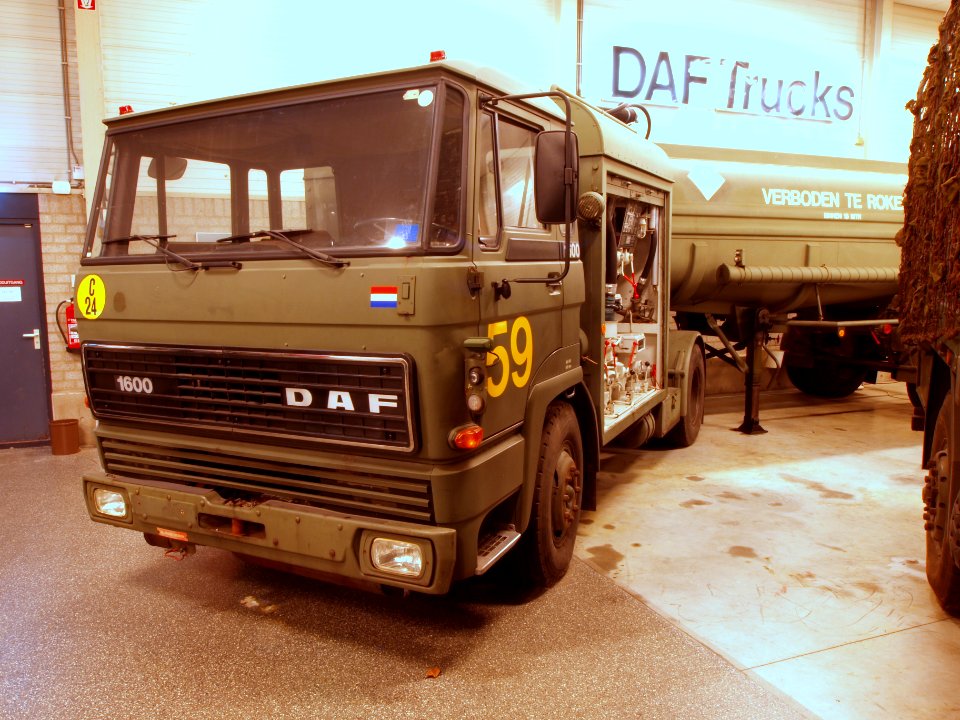 DAF 1600 tanker pic1