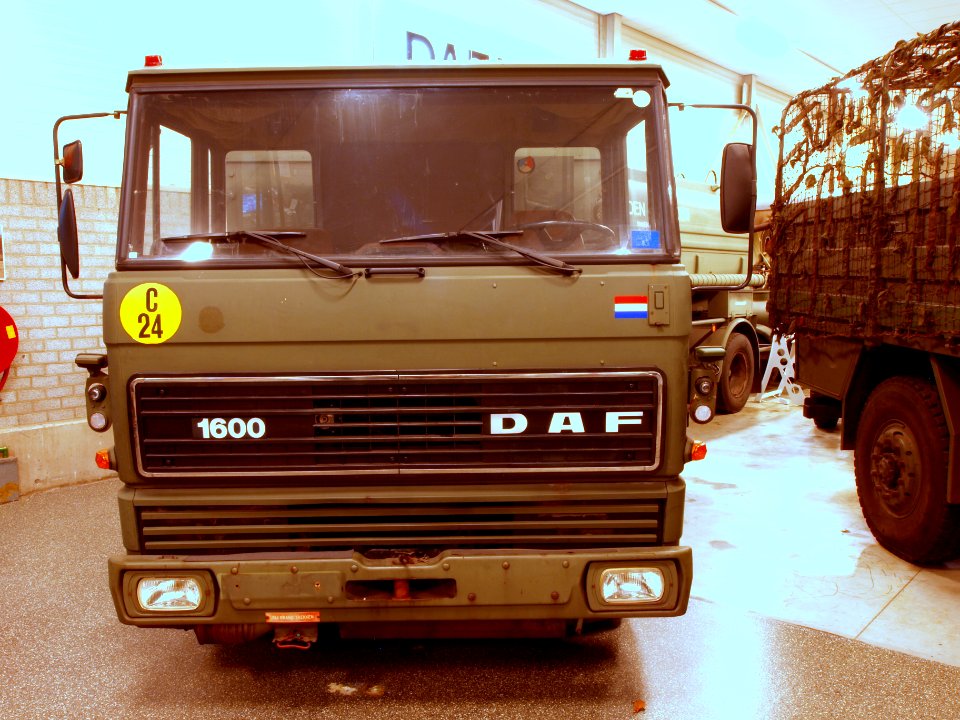 DAF 1600 tanker pic2