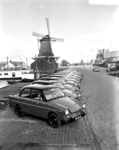 DAF-autos voor postbodes in de Noordoostpolder. De autos te Zwolle, Bestanddeelnr 912-2738