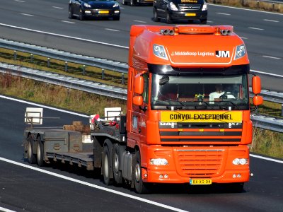 DAF FTG XF105, J Middelkoop Logistics, pic2