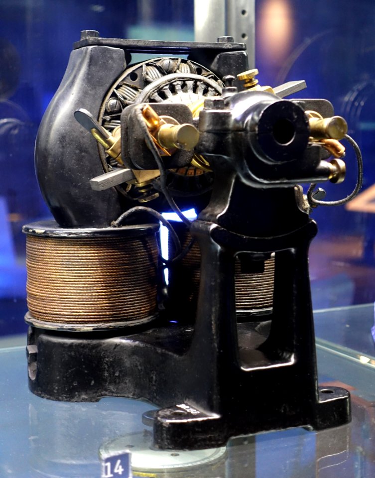 Crocker-Wheeler Dynamo, c. 1895 - Museum of Science and Industry (Chicago) - DSC06536