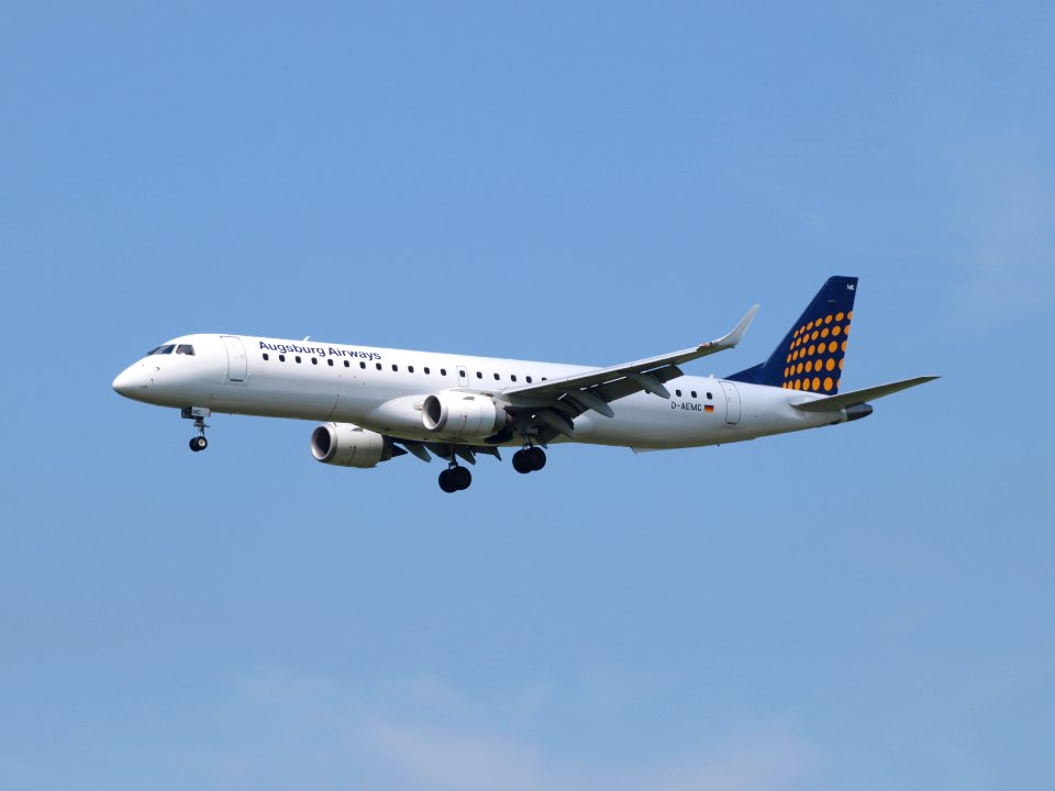 D-AEMC Augsburg Airways