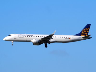 D-AEMA, landing at Schiphol on 2Feb2014 pic45