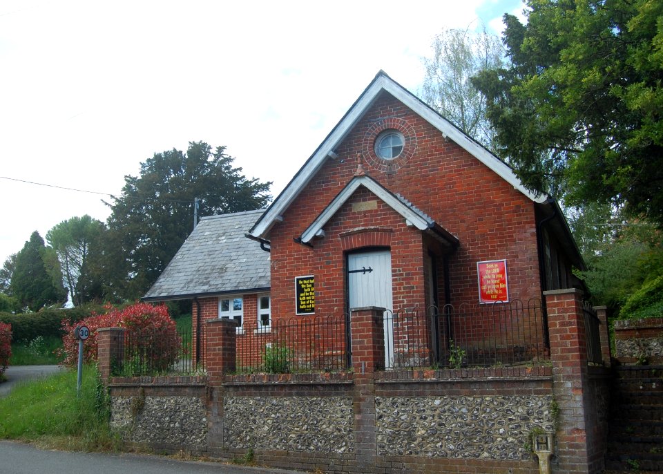 Crawley Gospel Hall, Peach Hill Lane, Crawley, Hampshire (May 2021) (6)
