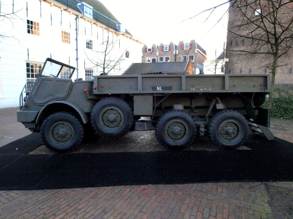 DAF truck at Legermuseum Delft, The Netherlands pic4