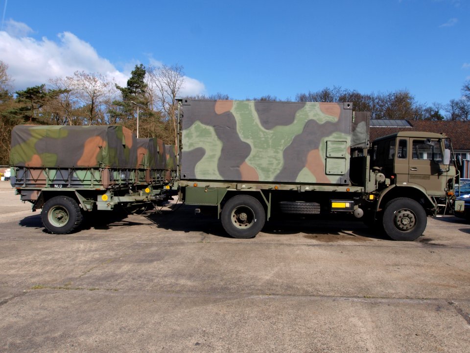 DAF with trailer licence no. 29-KL-95 pic2
