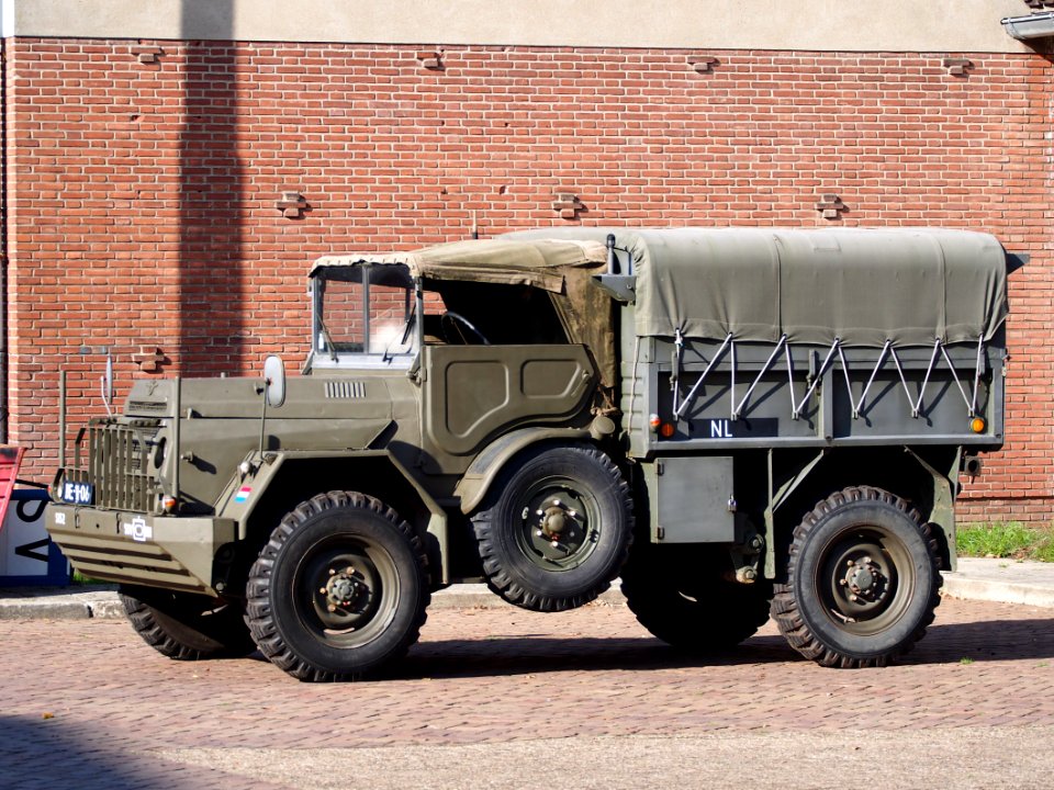 DAF YA-126 Telex (Radio car) pic02