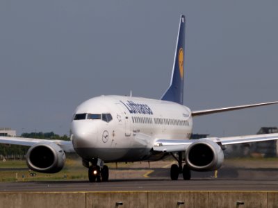 D-ABED Lufthansa Boeing 737-330 - cn 25215 taxiing 14july2013 pic-001