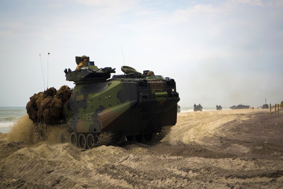 Aav-p7 a1 amphibious vehicle us marines