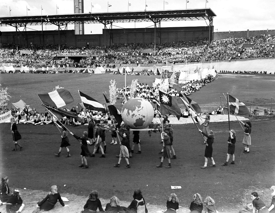 Dag van de Jeugd in Olympisch Stadion Wereld, Bestanddeelnr 902-8374