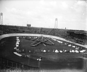 Dag van de Jeugd in Olympisch Stadion, Bestanddeelnr 902-8379