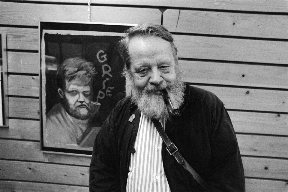 Dag van Borge Ring door Stripschap in Amsterdam Borge Ring bij een van zijn zel, Bestanddeelnr 934-1701