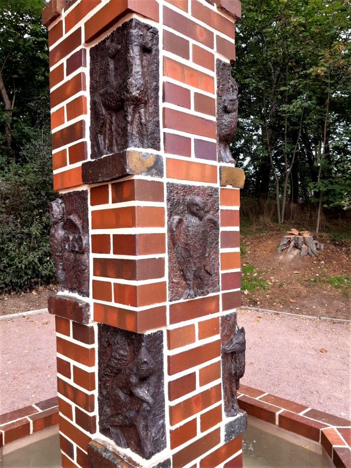 DölauerHeide Brunnen der Heidetiere 3