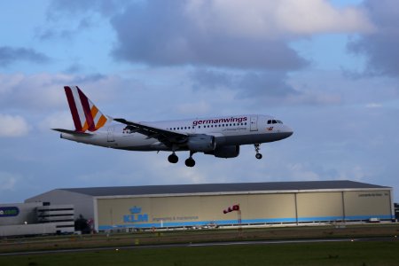 D-AKNM EHAM 2