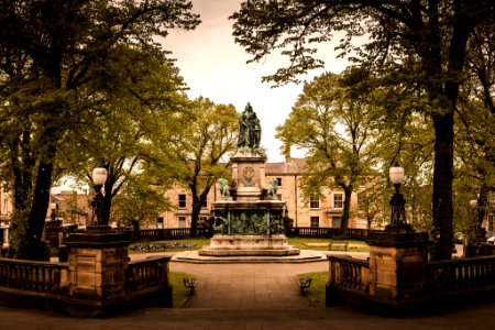 Dalton Square (209966361)