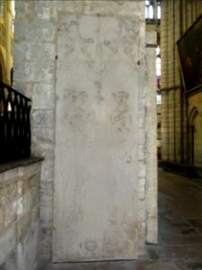 Dalle funéraire de la cathédrale Saint-Etienne (Châlons-en-Champagne) (04)