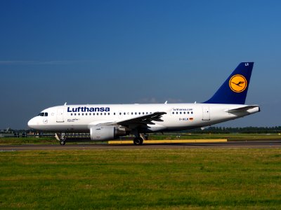 D-AILR Lufthansa Airbus A319-114 - cn 723 taxiing 15july2013 pic-002
