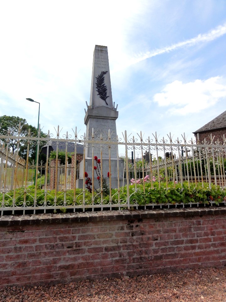 Dagny-Lambercy (Aisne) monument aux morts
