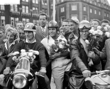 Dam tot Dam race , derde dag, Fr Denkers , vlnr Rudi Oltenhoff , Fr Denker, Bestanddeelnr 910-6356