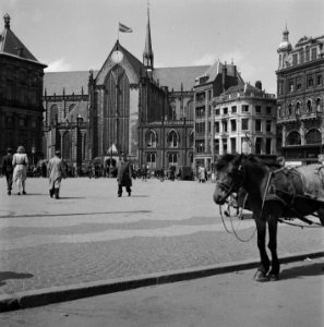 Dam met Nieuwe Kerk te Amsterdam, Bestanddeelnr 900-3158