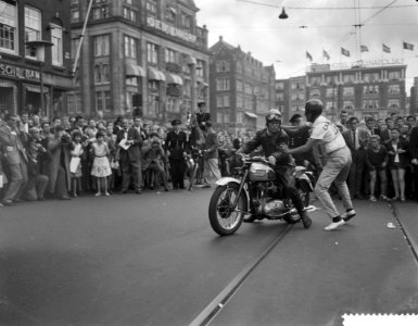Dam tot Dam race , derde dag, Fr. Denkers start, Bestanddeelnr 910-6364
