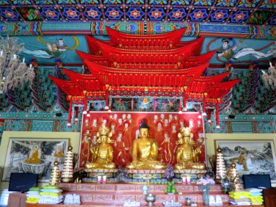 Dae Won Sa Temple of Hawaii, sanctuary