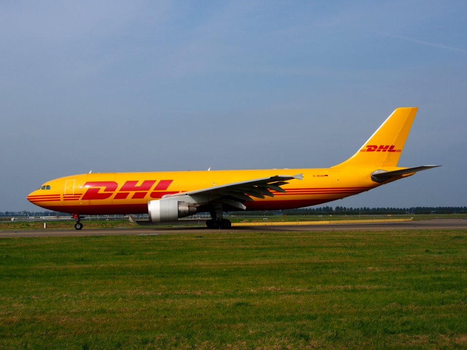 D-AEAN Airbus A300B4-622RF DHL Air taxiing 13july2013 pic-006