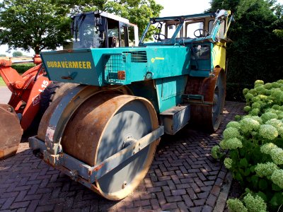 Damaged Dura vermeer roller