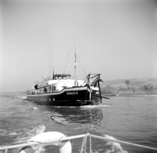 Damco 9 bij Koblenz, vermoedelijk gezien vanaf een boot van de West-Duitse Wass…, Bestanddeelnr 254-1533